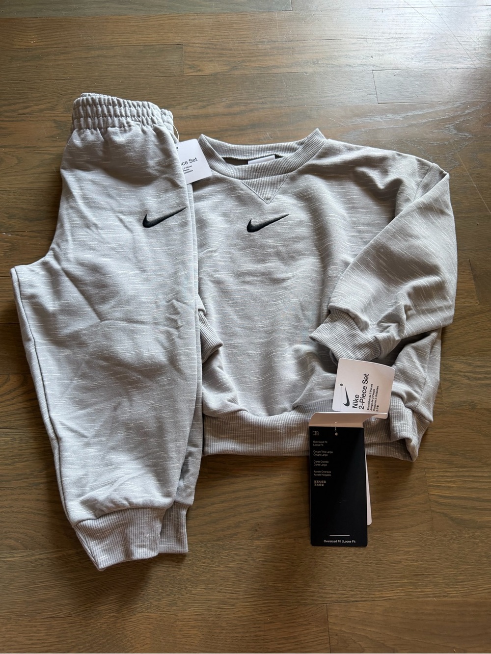 NWT Nike Toddler Gray Sweatshirt and Joggers Set with Black Swoosh size 3T